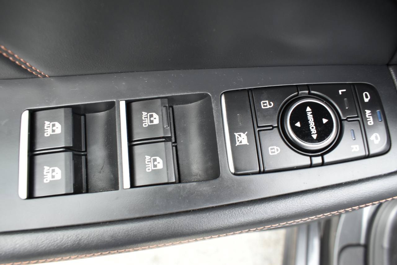 Used 2018 Genesis G80 3.3T Sport RWD image 41