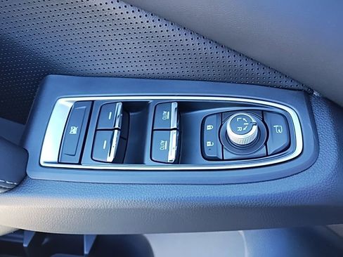 New 2026 Subaru Ascent Limited AWD/4WD image 18