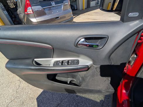 Used 2017 Dodge Journey GT w/ Driver Convenience Group image 9