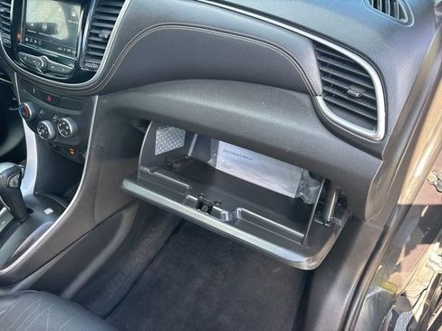 Used 2018 Chevrolet Trax LT w/ LT Convenience Package image 39