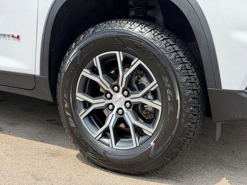 Used 2024 GMC Acadia AT4 w/ Luxury Package AWD/4WD image 27