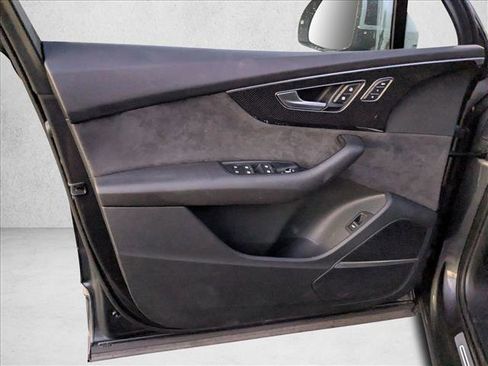 Used 2021 Audi SQ7 Premium Plus image 14