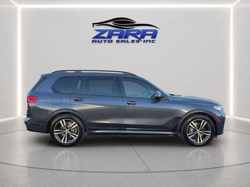 Used 2021 BMW X7 xDrive40i w/ M Sport Package AWD/4WD image 8