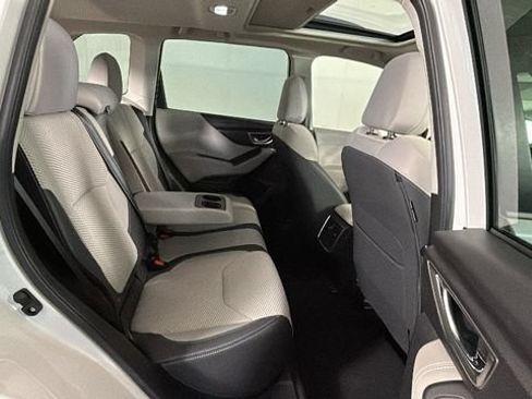 Used 2023 Subaru Forester Premium AWD/4WD image 29