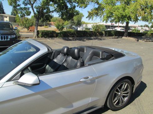 Used 2015 Ford Mustang Premium RWD image 12