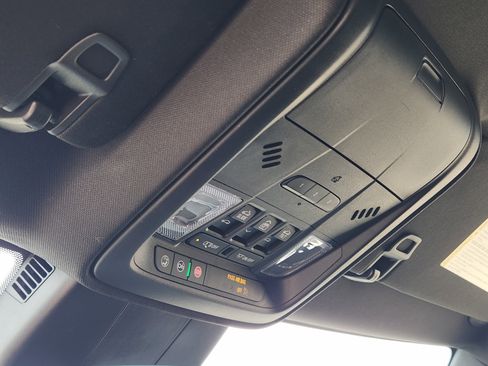 Used 2024 Cadillac XT4 Premium Luxury image 34