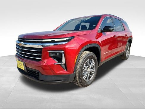New 2026 Chevrolet Traverse LT w/ Enhanced Driving Package image 3