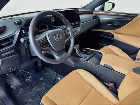 Used 2023 Lexus ES 300h w/ Premium Package FWD image 4