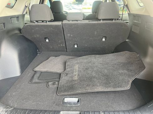 Used 2025 Kia Sportage LX FWD image 31