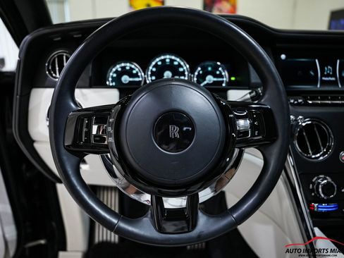Used 2022 Rolls-Royce Cullinan image 83