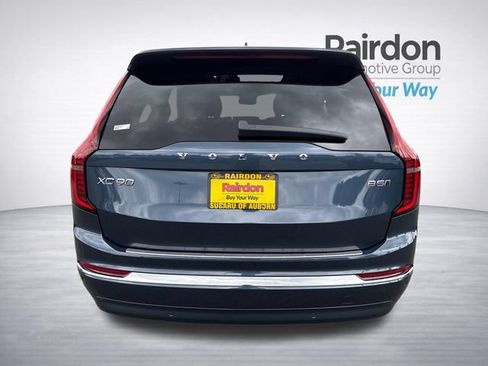 Used 2025 Volvo XC90 B5 Core w/ Protection Package Premier AWD/4WD image 6