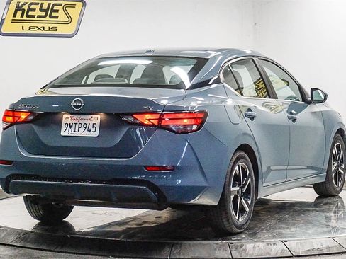 Used 2024 Nissan Sentra SV image 4