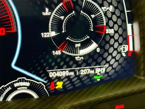 Used 2024 Lamborghini Revuelto image 18