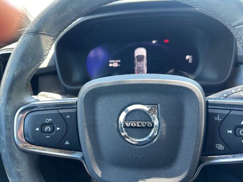 Used 2023 Volvo C40 P8 Recharge Ultimate image 11