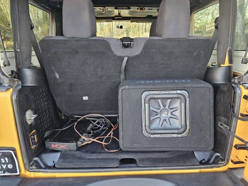 Used 2013 Jeep Wrangler Sport image 9