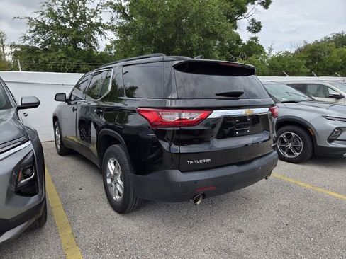 Used 2021 Chevrolet Traverse LT FWD image 4