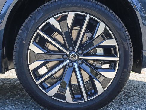Used 2025 Volvo XC90 B6 Plus w/ Protection Package Premier AWD/4WD image 10