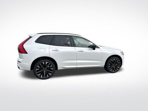 New 2026 Volvo XC60 B5 Ultra w/ Climate Package image 10