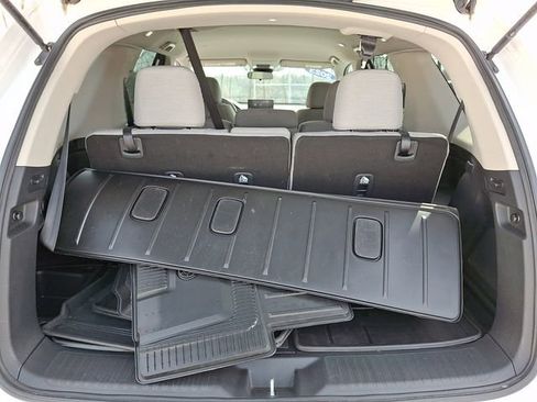 Used 2023 Honda Pilot LX image 28