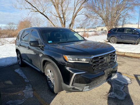 Used 2024 Honda Pilot EX-L image 4