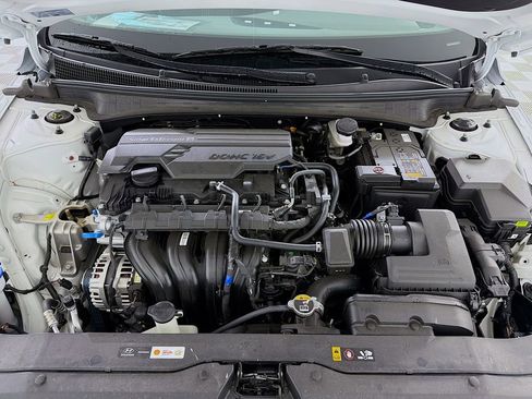 Used 2025 Hyundai Elantra Sport image 27