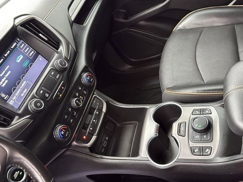 Used 2022 GMC Terrain AT4 w/ Tech Package image 19