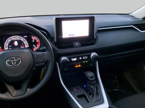 Used 2024 Toyota RAV4 LE FWD image 7