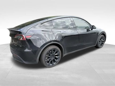 Used 2025 Tesla Model Y Long Range AWD/4WD image 12