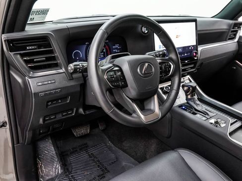 Used 2025 Lexus GX 550 550 Overtrail+ image 22