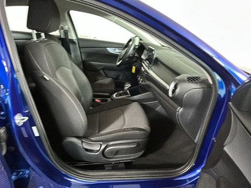 Used 2022 Kia Forte LXS FWD image 34