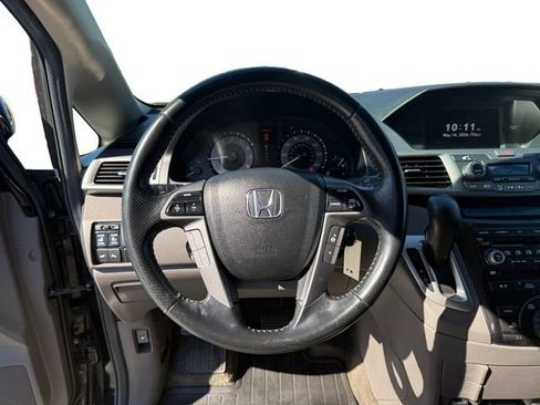Used 2013 Honda Odyssey Touring Elite image 12