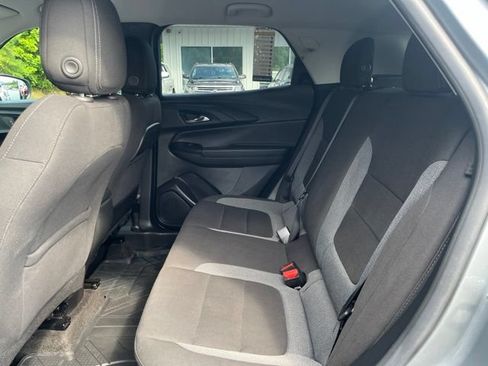 Used 2023 Chevrolet TrailBlazer LT FWD image 12