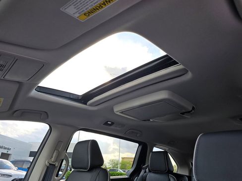 Used 2025 Honda Odyssey Touring image 23