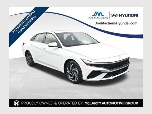 Certified 2025 Hyundai Elantra SEL FWD image 1