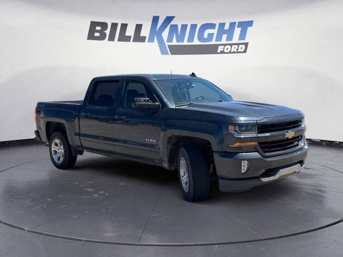 Used 2018 Chevrolet Silverado 1500 LT w/ Texas Edition AWD/4WD image 7