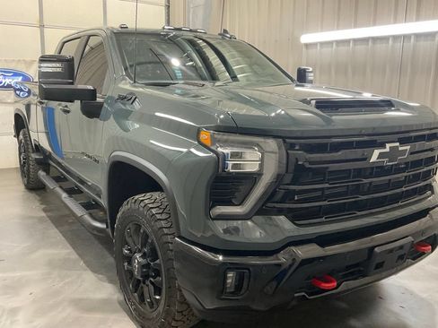 Used 2026 Chevrolet Silverado 2500 LT w/ Trail Boss Package AWD/4WD image 2