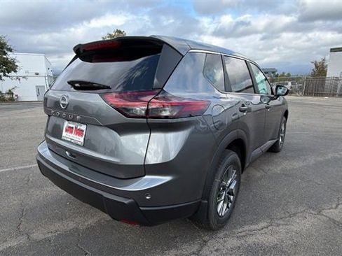 New 2026 Nissan Rogue S image 4