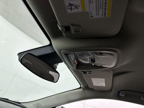 Used 2024 Buick Encore GX Sport Touring image 19