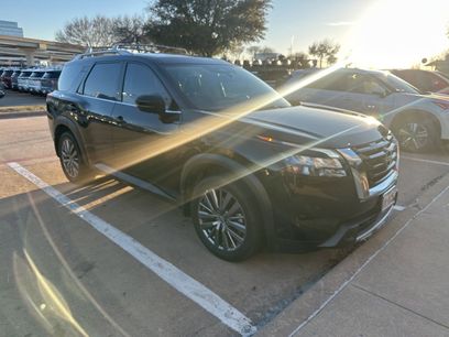 Used 2025 Nissan Pathfinder SL w/ SL Premium Package