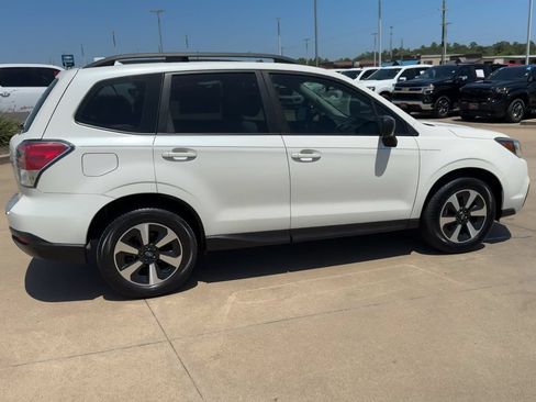 Used 2018 Subaru Forester 2.5i w/ Alloy Wheel Package AWD/4WD image 9