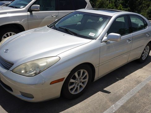 Used 2002 Lexus ES 330 w/ Premium Pkg FWD image 5