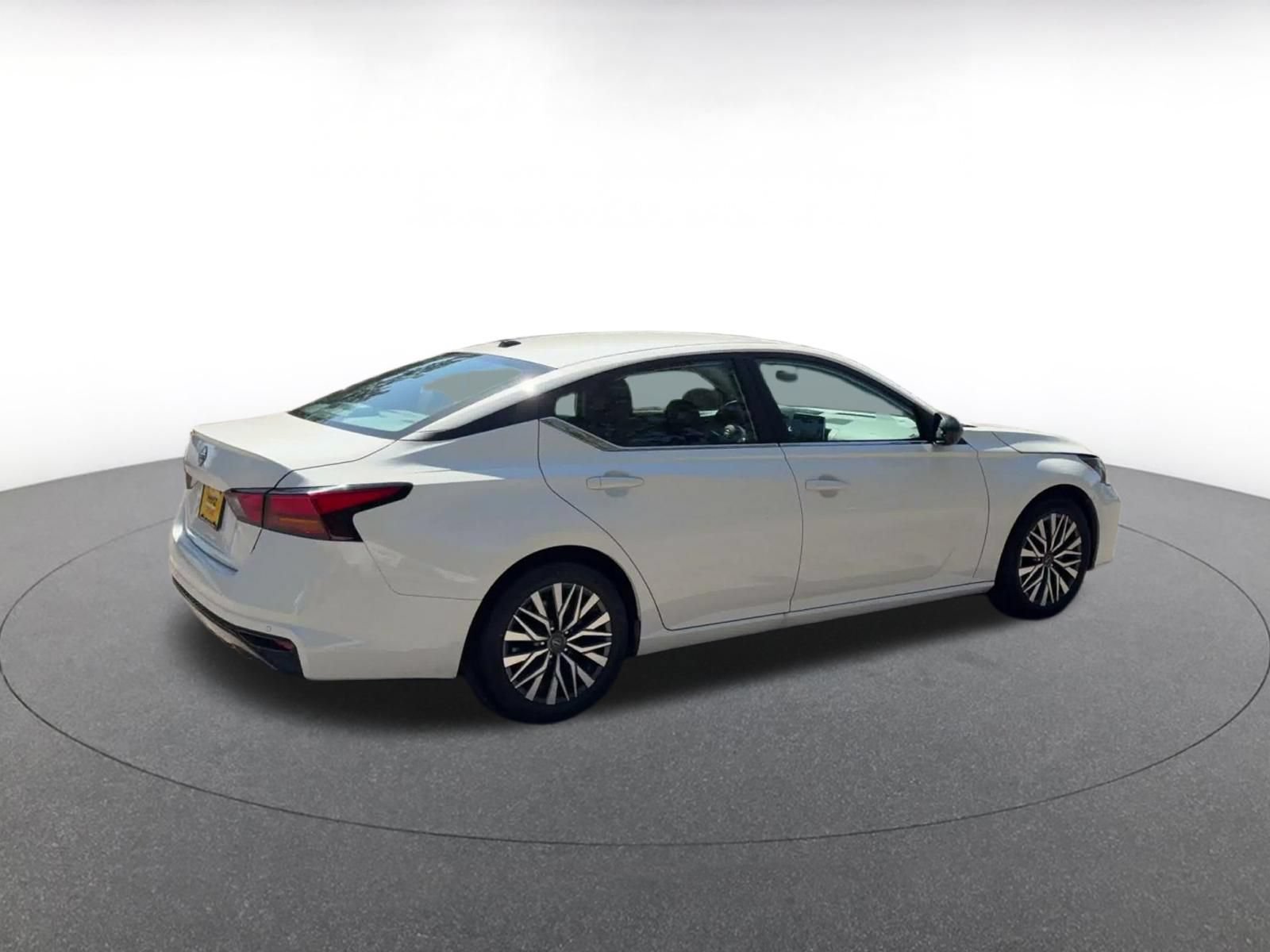 Used 2026 Nissan Altima 2.5 SV FWD image 14