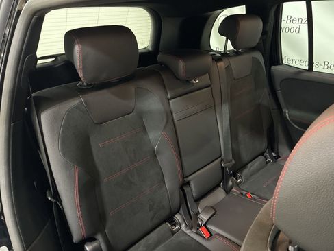 Used 2025 Mercedes-Benz GLB 250 GLB 250 image 25