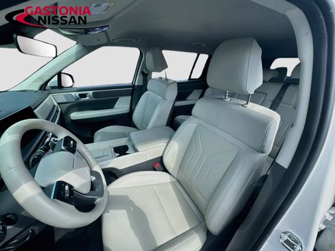 Used 2025 Hyundai Santa Fe SEL FWD image 26