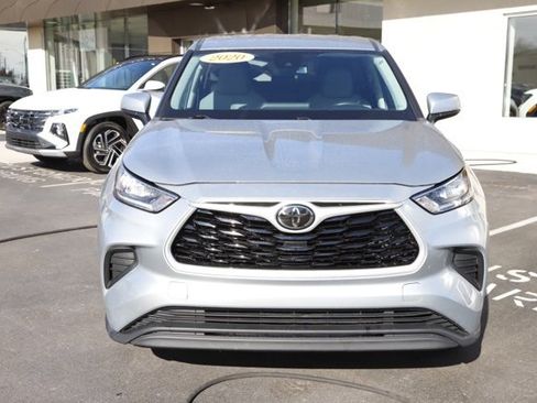 Used 2020 Toyota Highlander L image 9