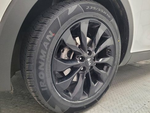 Used 2020 Kia Sorento S FWD image 31