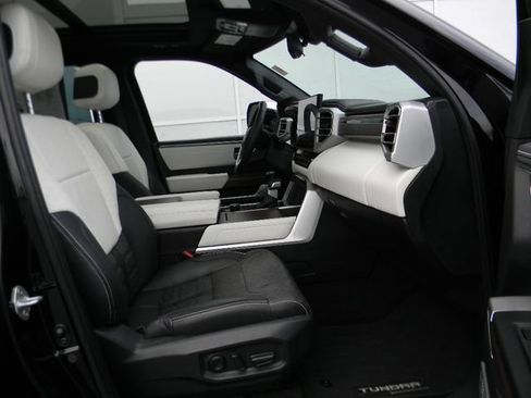 Used 2022 Toyota Tundra Capstone AWD/4WD image 28