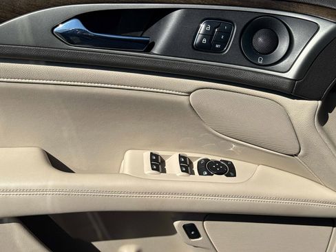 Used 2018 Lincoln MKZ Reserve w/ Technology Package image 18