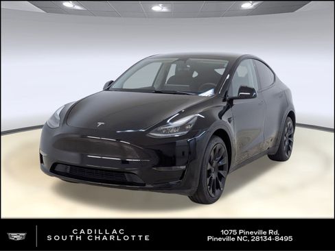Used 2023 Tesla Model Y Long Range image 1