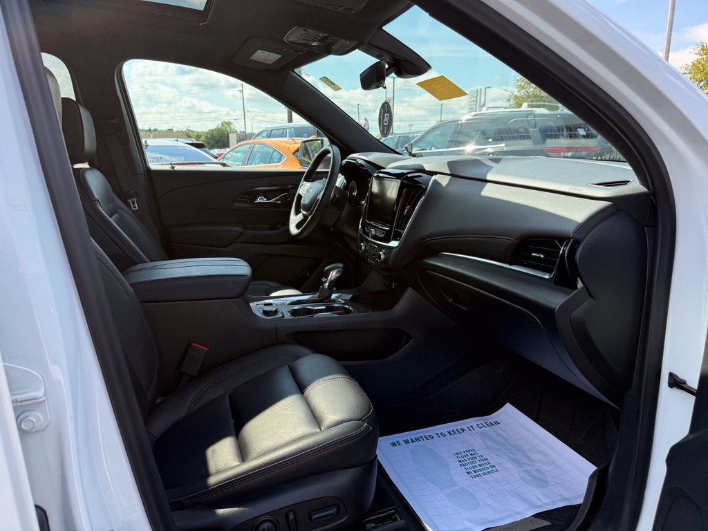 Used 2023 Chevrolet Traverse RS w/ LPO, Floor Liner Package AWD/4WD image 46